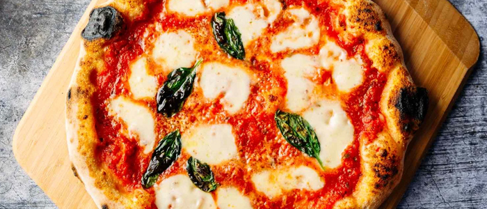 Cheese & Tomato Pizza  Medium 